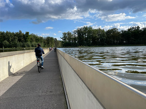 Fietsen door het Water in Bokrijk