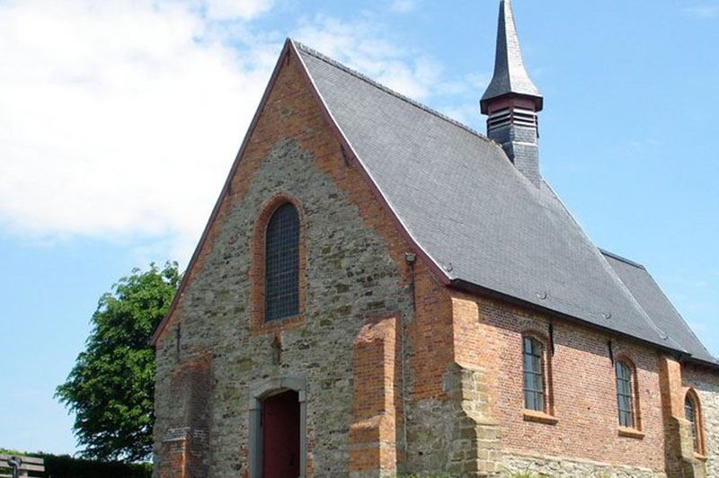 Langs berg en kapel wandelroute